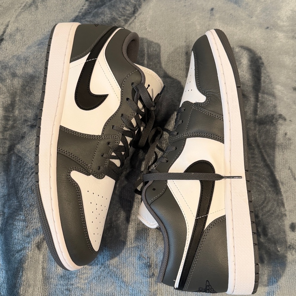 Nike Air Jordan 1 Low Sneakers 553558-152 - Men’s 12.5 - Picture 4 of 5
